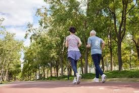 邮报：曼城邀请前体育总监贝吉里斯坦现场观战曼市德比